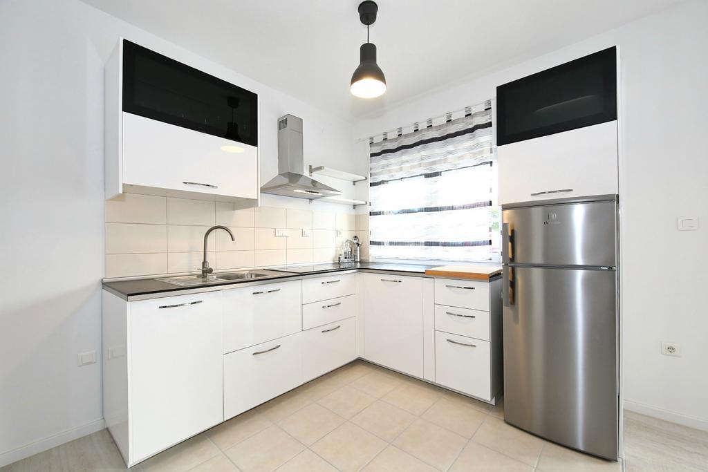 Apartments Matkovic Свети-Филип-и-Яков Экстерьер фото