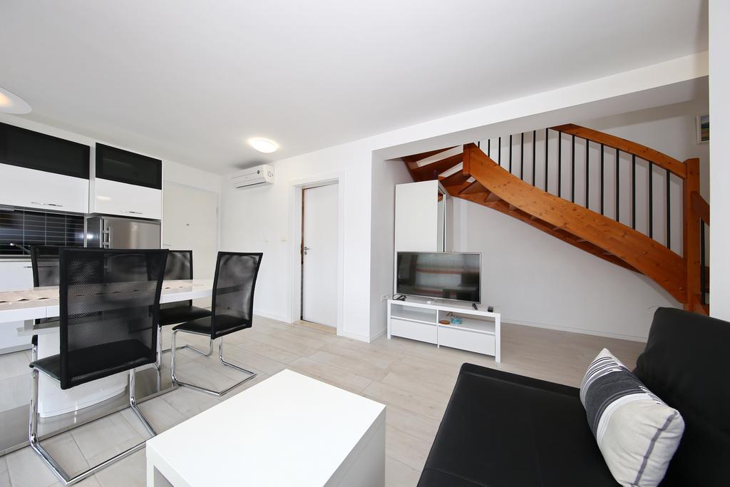 Apartments Matkovic Свети-Филип-и-Яков Экстерьер фото