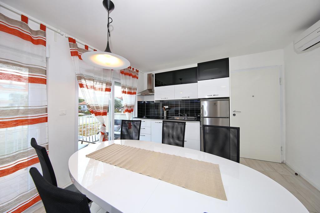 Apartments Matkovic Свети-Филип-и-Яков Экстерьер фото