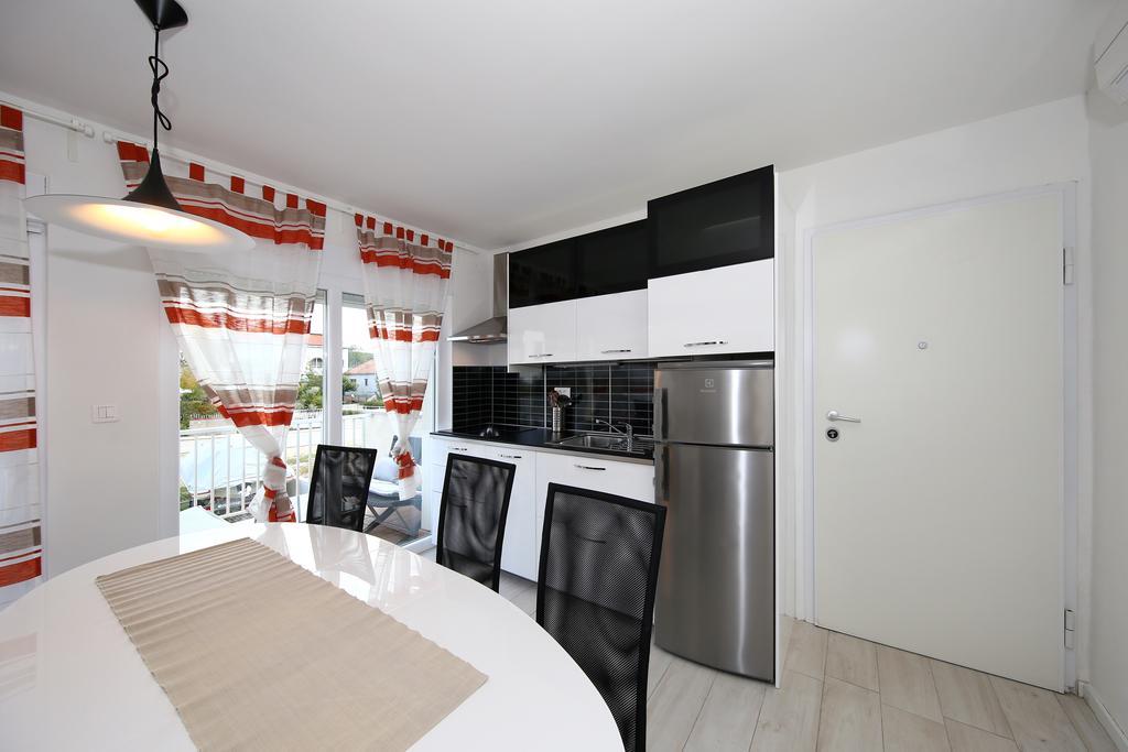 Apartments Matkovic Свети-Филип-и-Яков Экстерьер фото